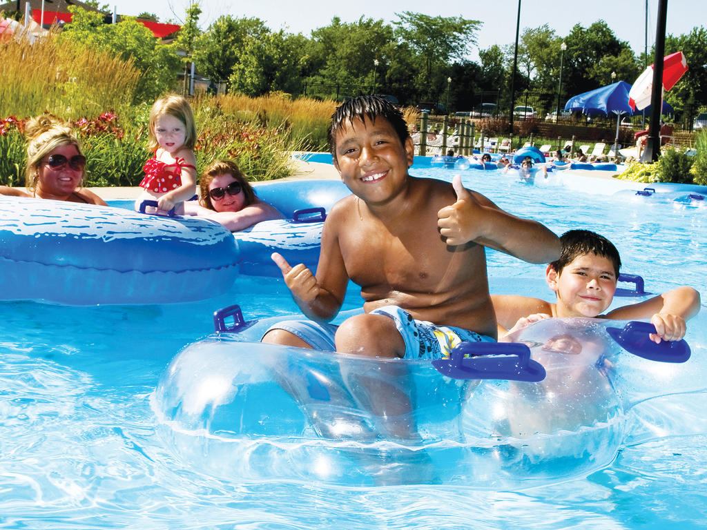 Water parks near Chicago for waterslides and zerodepth pools