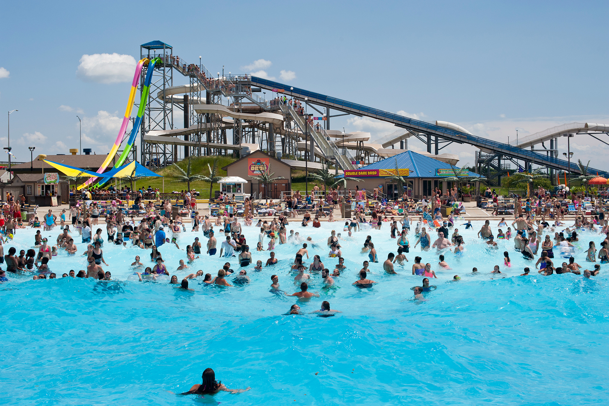 Water Parks Near Chicago For Waterslides And Zero Depth Pools 