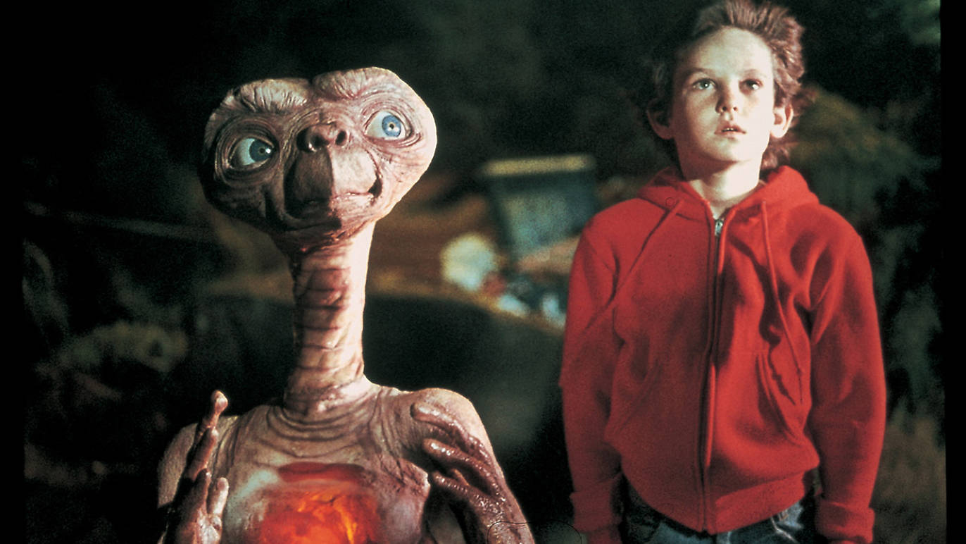 ET the ExtraTerrestrial 1982, directed by Steven Spielberg Film review