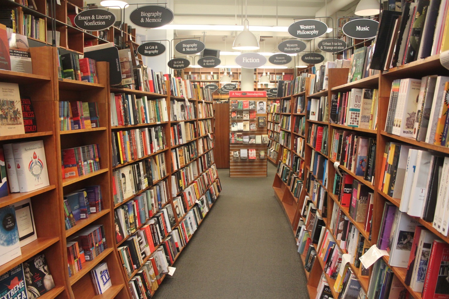 Best book store. Best book store. Книжный магазин букшоп. Лондонские книжные. Book shopping.