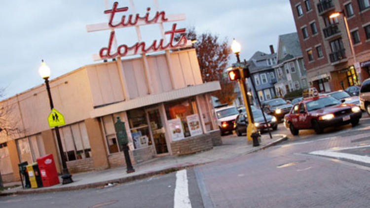 Twin Donuts, Restaurants and cafés, Boston