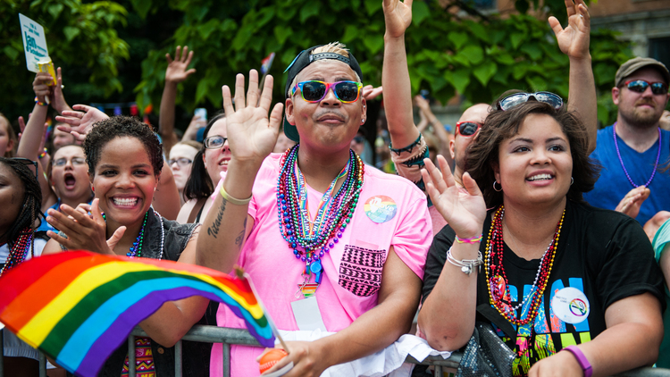 when is the gay pride parade in chicago 2014