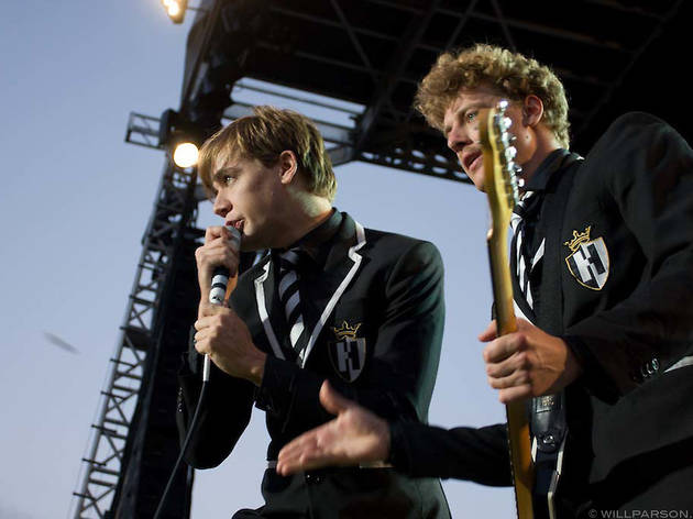 the hives rock en seine the hives rock en seine