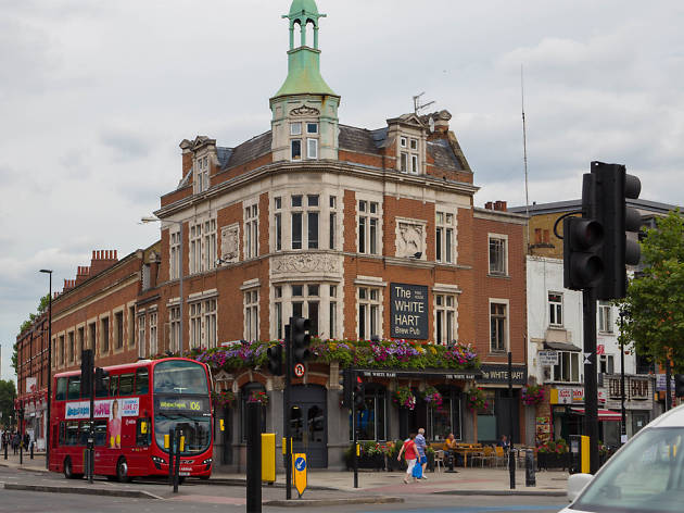 White Hart pub in Whitechapel, present day White Hart pub in Whitechapel, present day