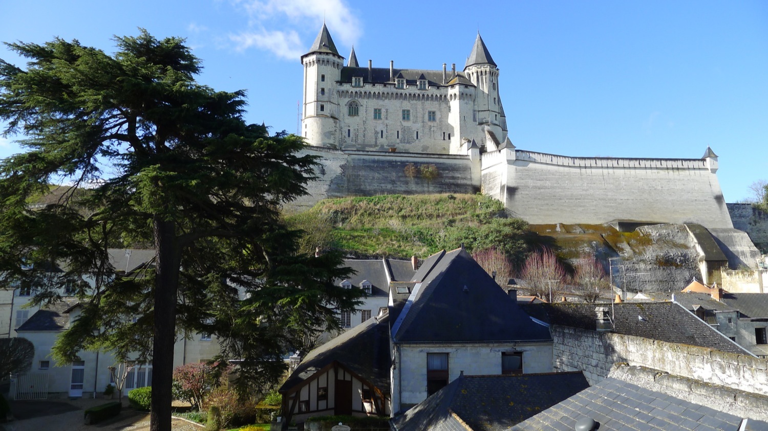 Saumur Castle - Saumur Loire Valley Tourism