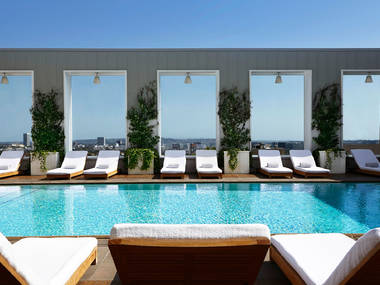 Pool bars open to the public Pool bars open to the public