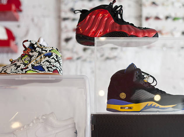 Sneaker Pawn USA | Shopping in Harlem 