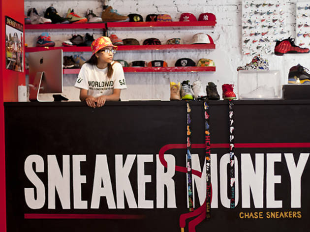 sneaker pawn online