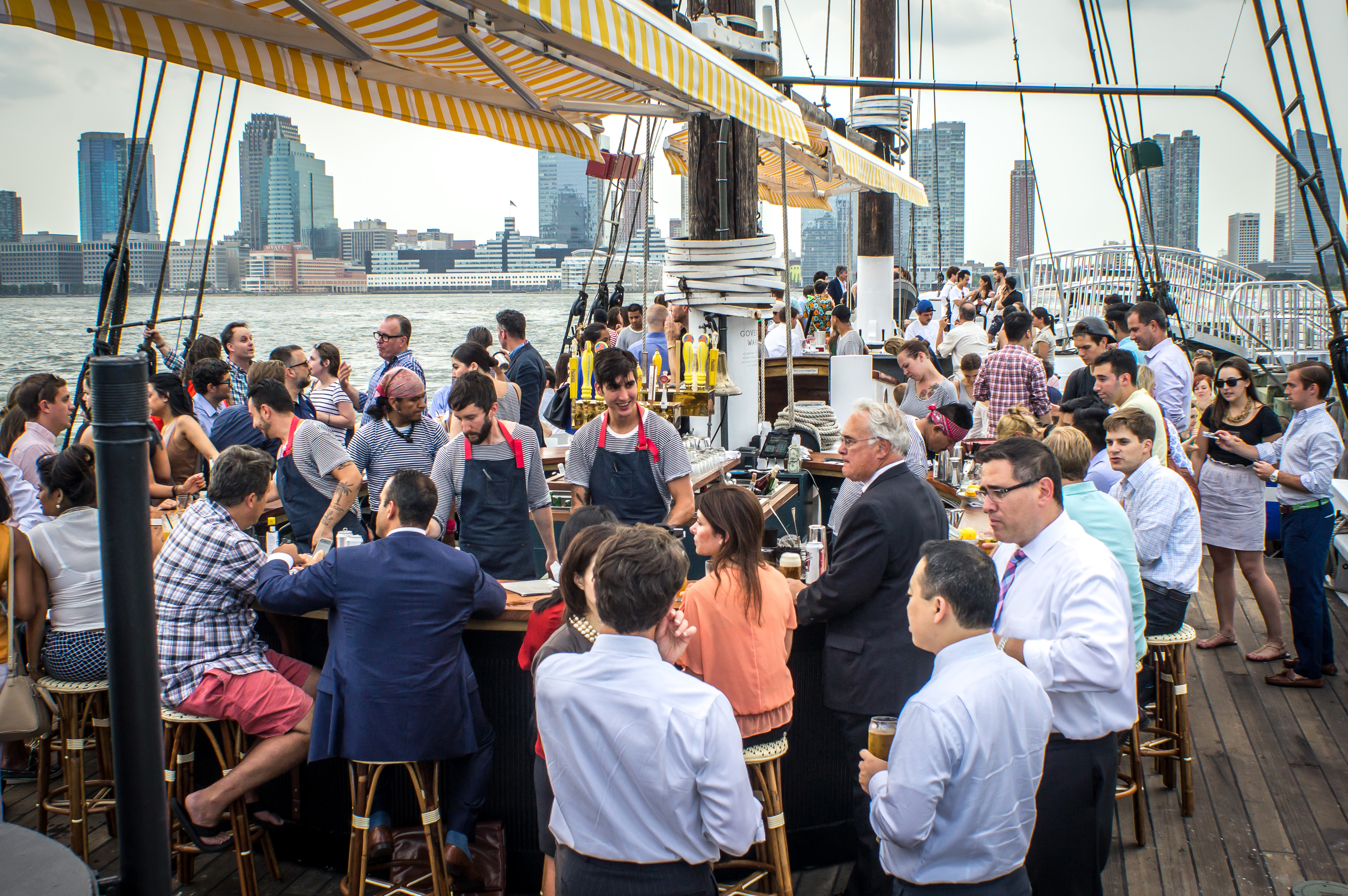Floating bar Grand Banks cruises in for another New York summer