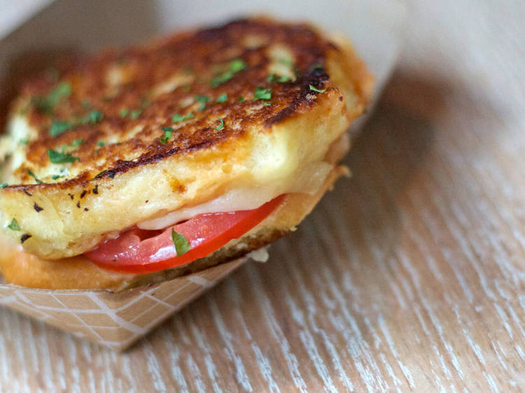 Grilled cheese and tomato 