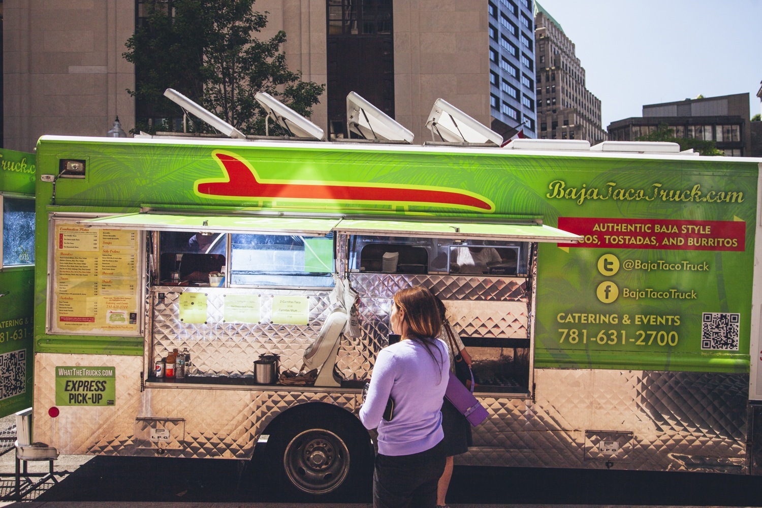 13 Best Food Trucks Boston Has for a Quick Bite