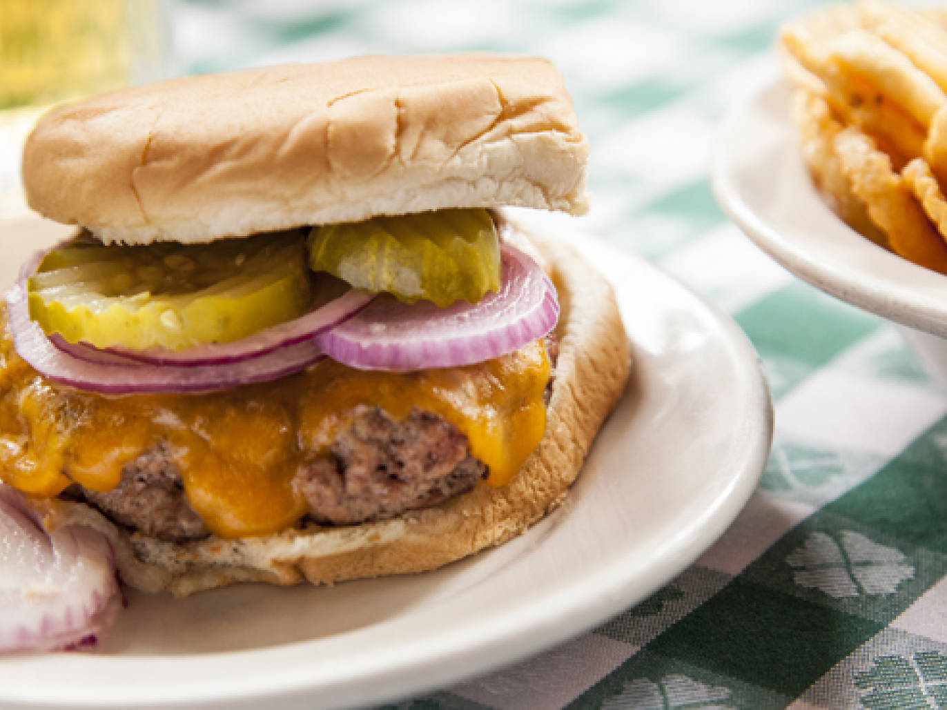 19 Best Burgers in NYC Includes Shake Shack and Minetta Tavern