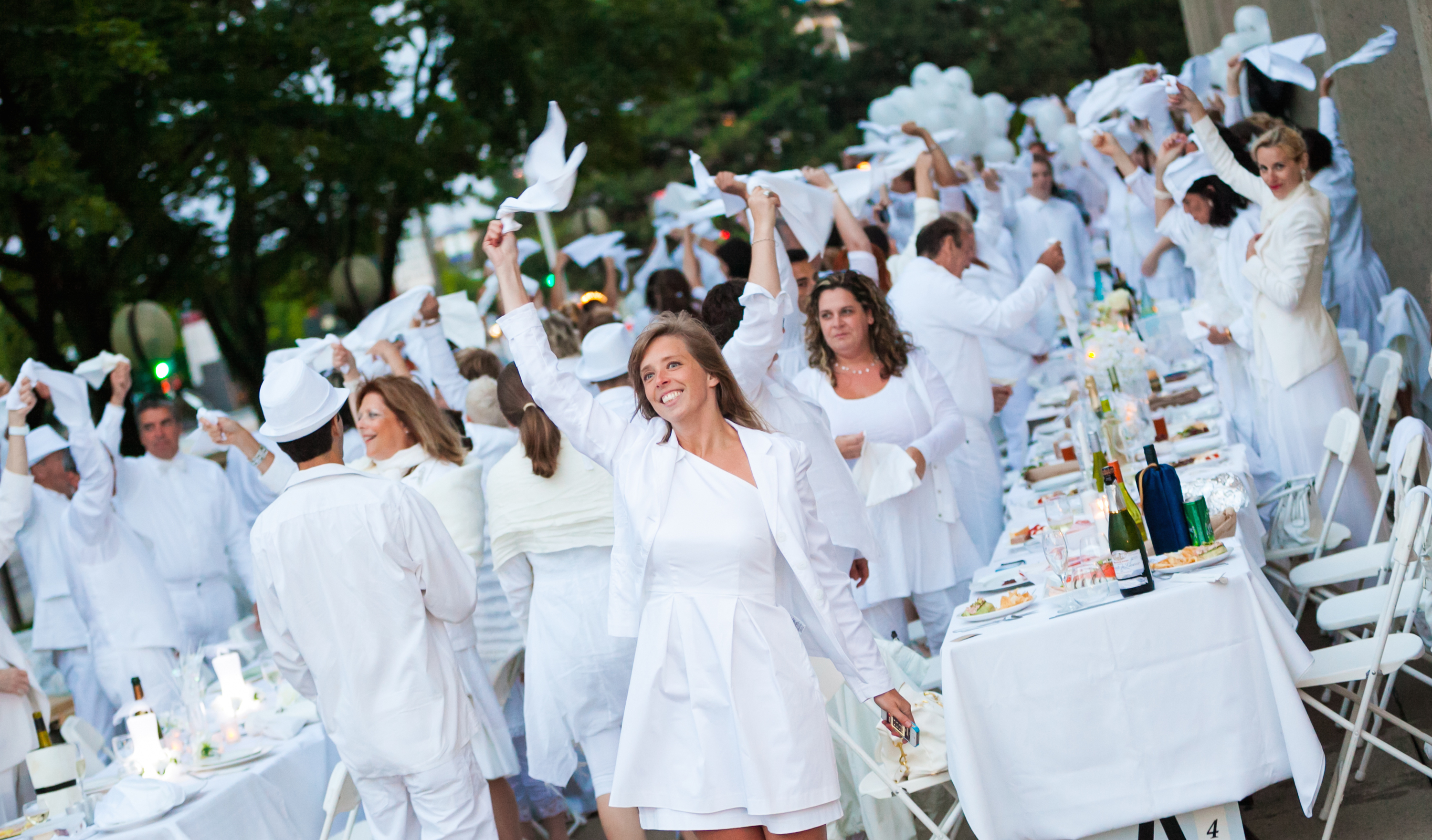 Dîner en Blanc NYC guide including how to join the secret party