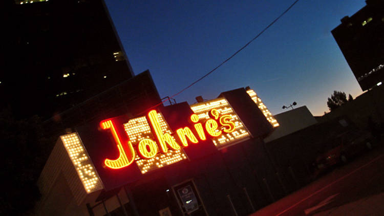 Johnie’s Coffee Shop