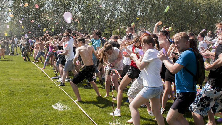 Water balloon fight Water balloon fight