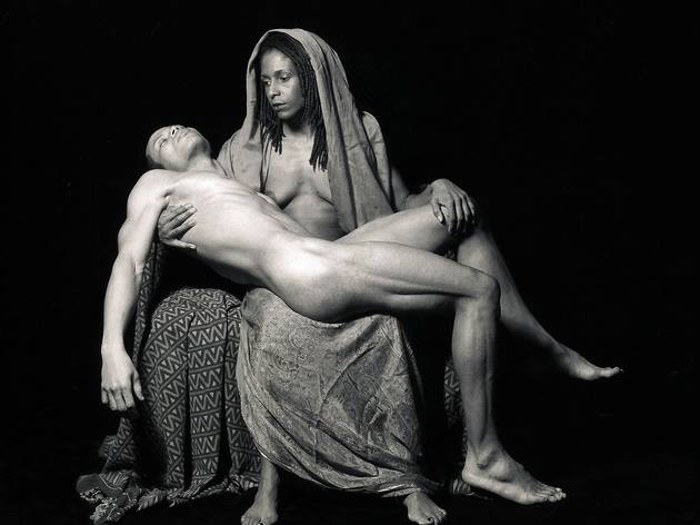 Through a Lens Darkly: Black Photographers and the Emergence of a People Through a Lens Darkly: Black Photographers and the Emergence of a People