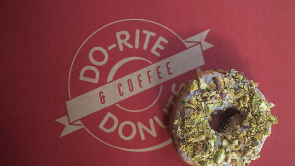 DoRite Donuts & Chicken Restaurants in Streeterville, Chicago