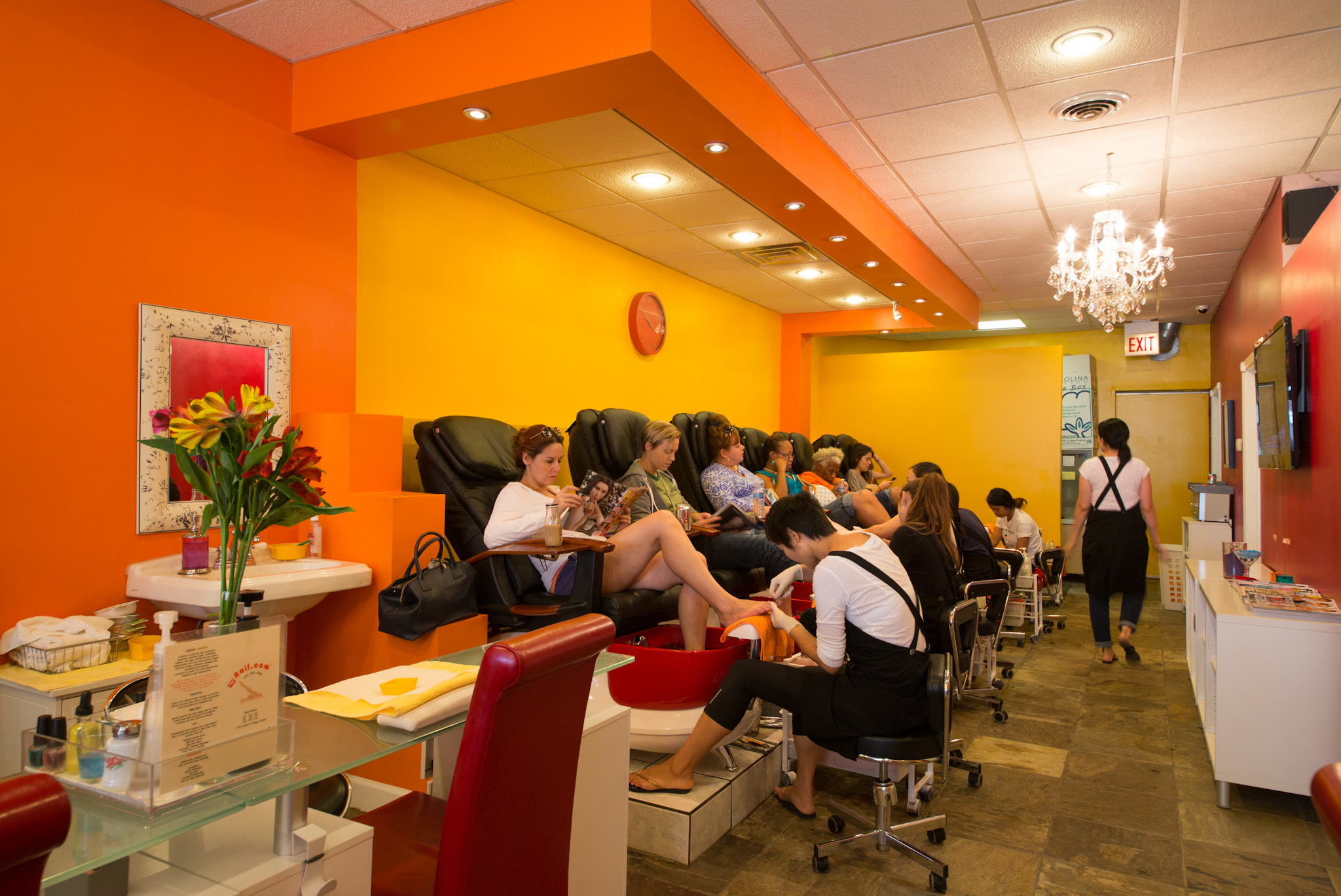 Nail salons in Chicago for manicures, pedicures and nail art