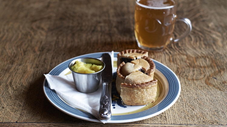 London Beer Dispensary (© Kim Lightbody)