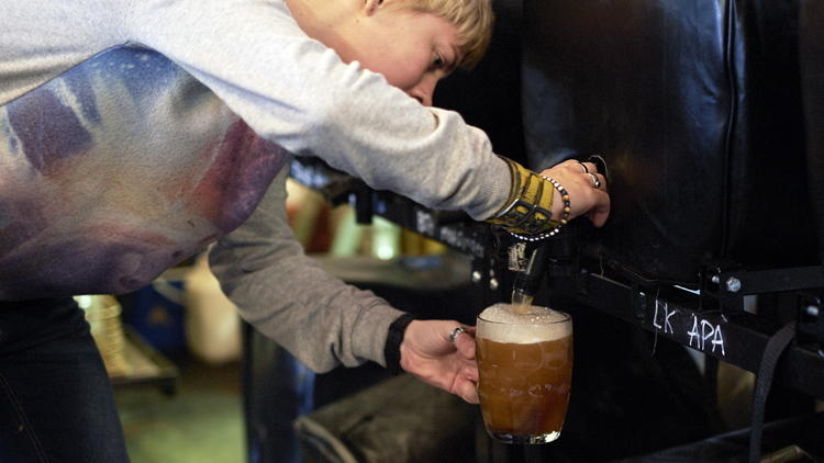 London Beer Dispensary (© Kim Lightbody)