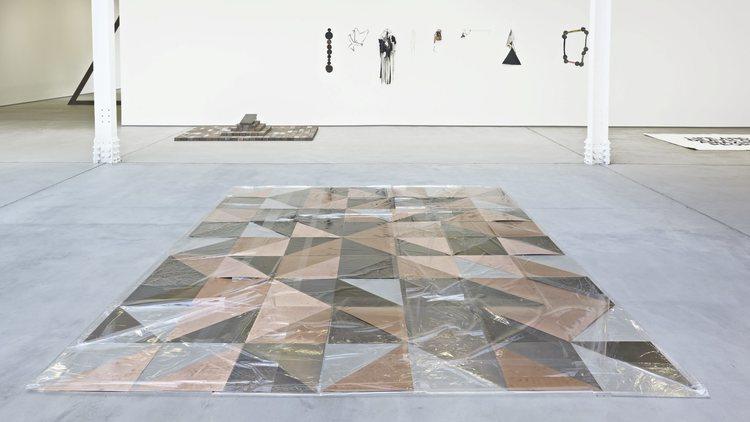 Adriano Costa (Installation view of 'Touch me I am geometrically sensitive' at Sadie Coles)