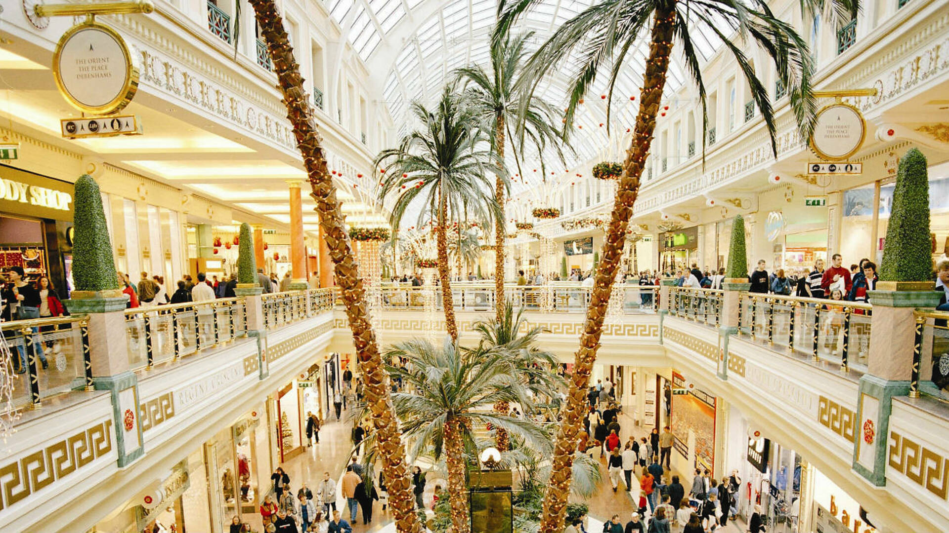 Trafford Centre Shopping In Manchester