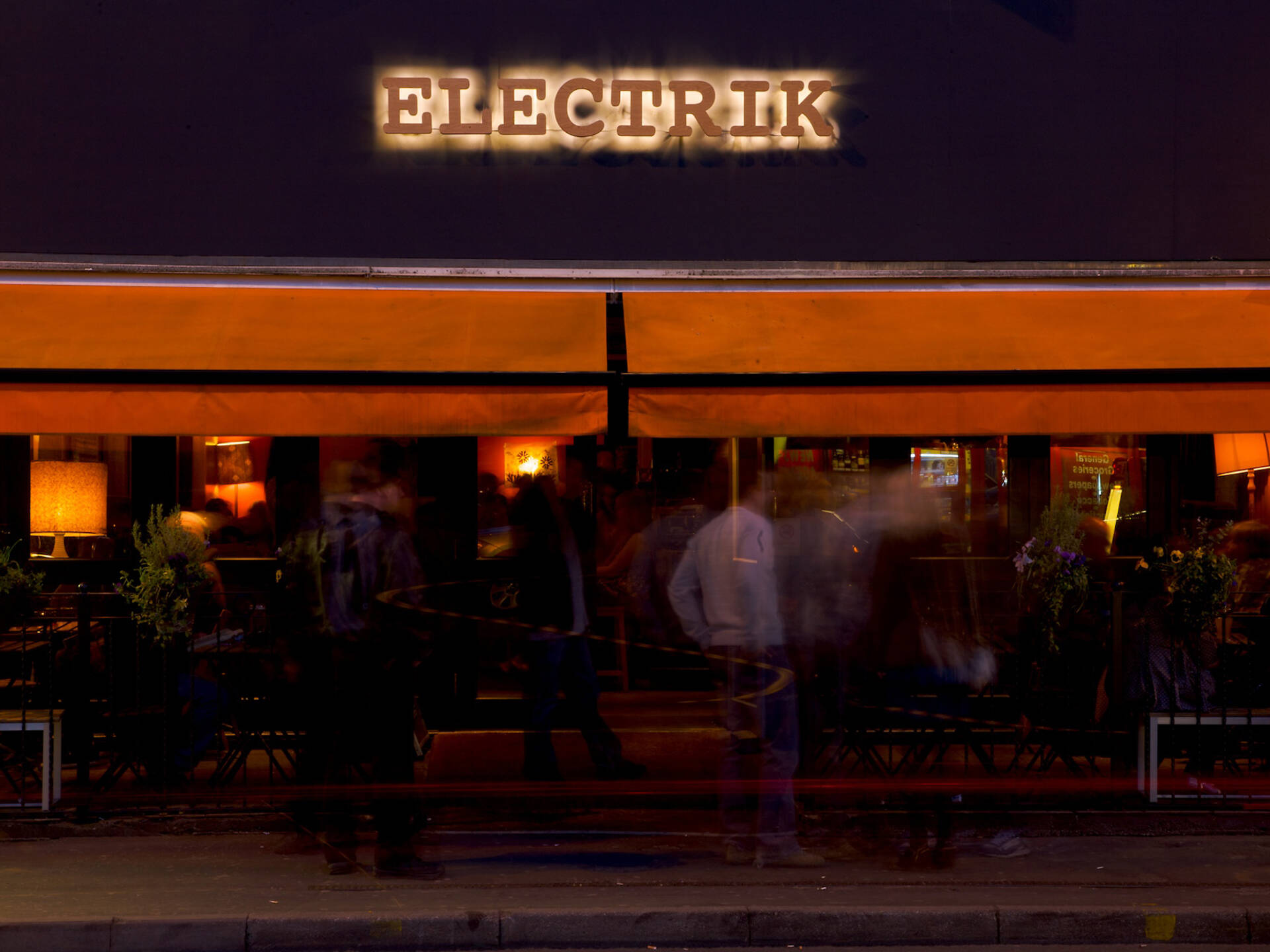 20 Best Bars in Manchester, From Quirky Bars to Rooftop Picks