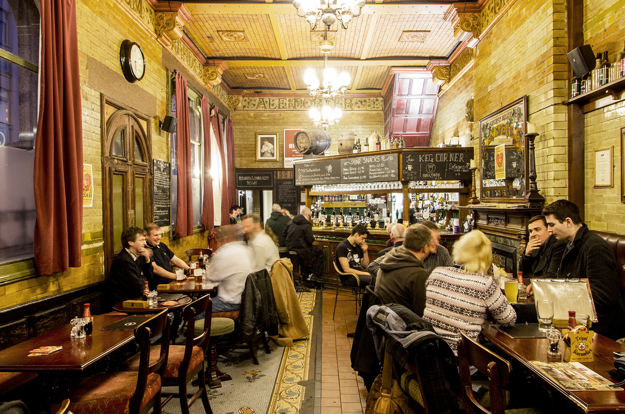 15 Absolute Best Pubs in Manchester