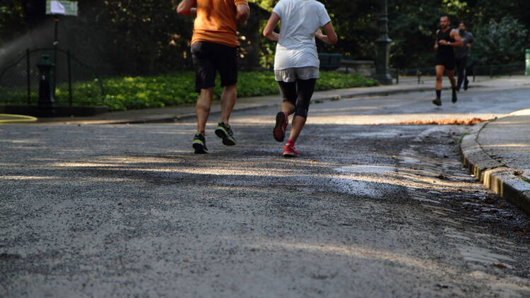 Photos : un footing aux Buttes Chaumont