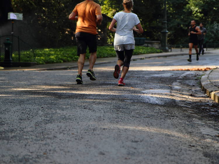 Photos : un footing aux Buttes Chaumont