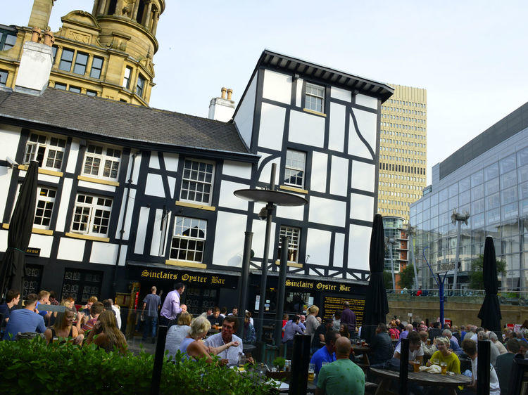 14 Best Pubs in Manchester For Pints And Proper Good Times