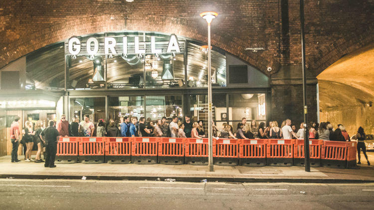 Gorilla, Manchester, Entrance