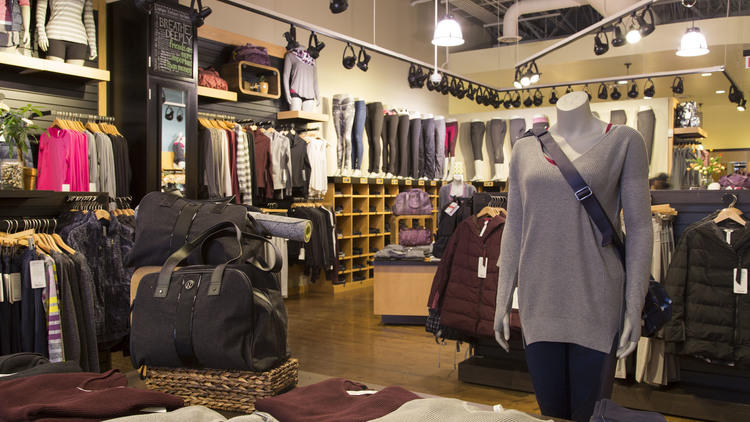 Video shows woman ransacking Lululemon store at Irvine mall