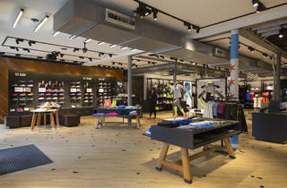 nike outlet at the crossings