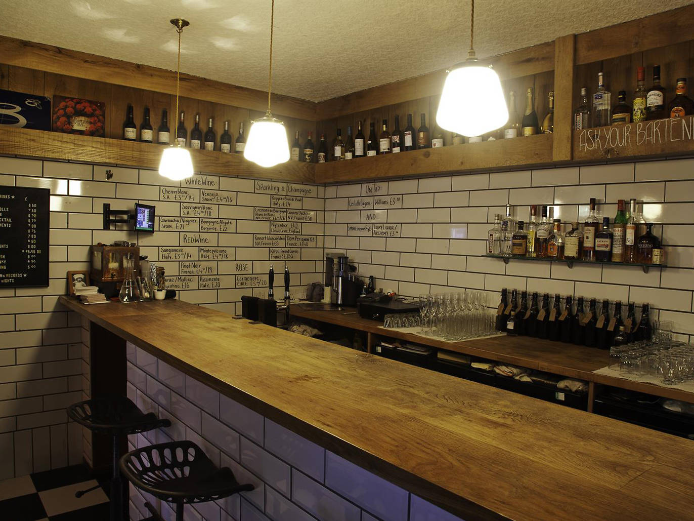 18 Best Cocktail Bars in Edinburgh Right Now