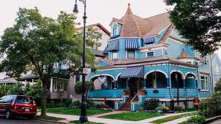 The NYC walking tour of Ditmas Park's Victorian mansions