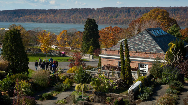 The NYC walking tour of Wave Hill in the Bronx