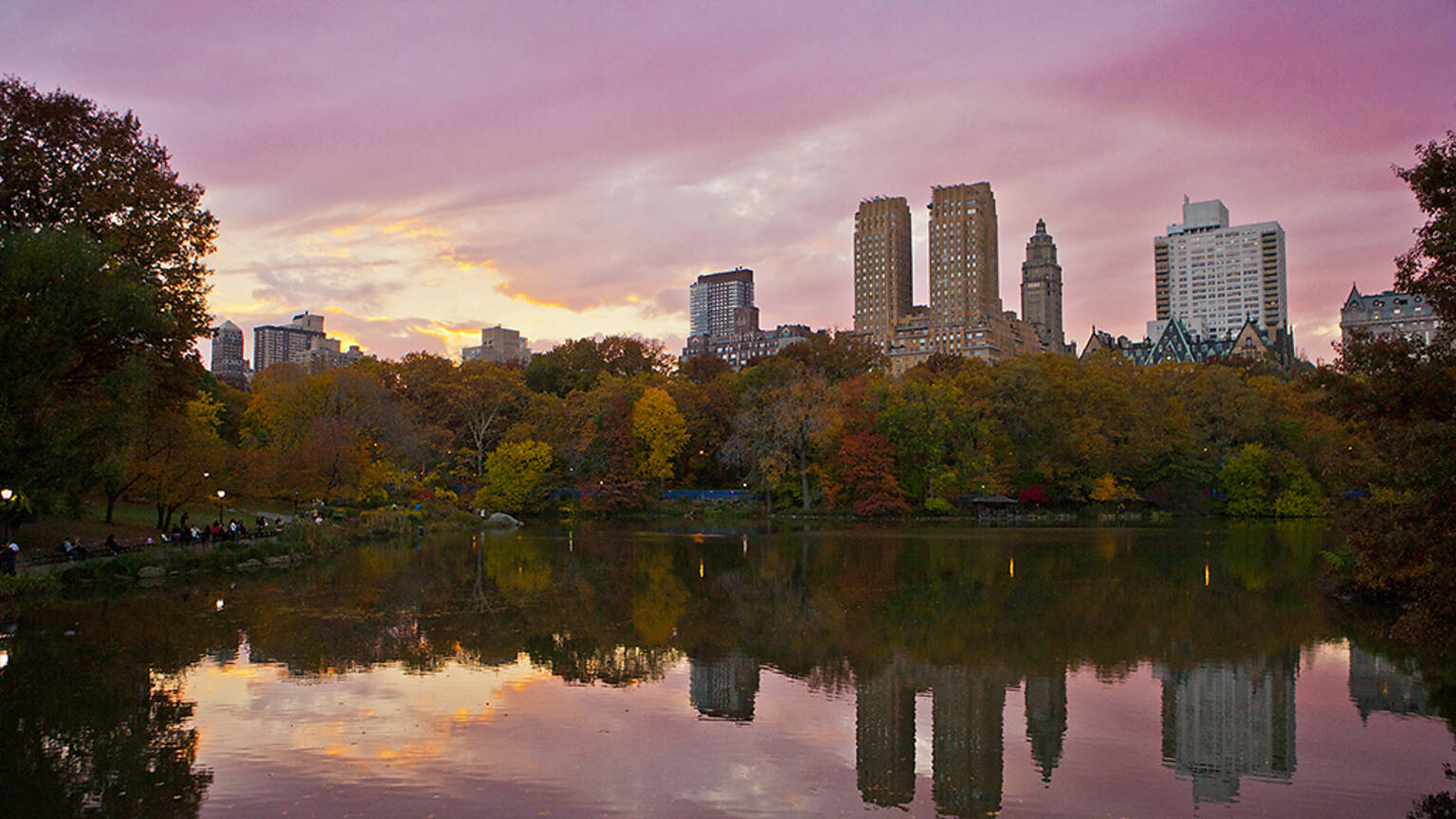 See a sunset NYC tourists will rave about with our pick of stunning photos