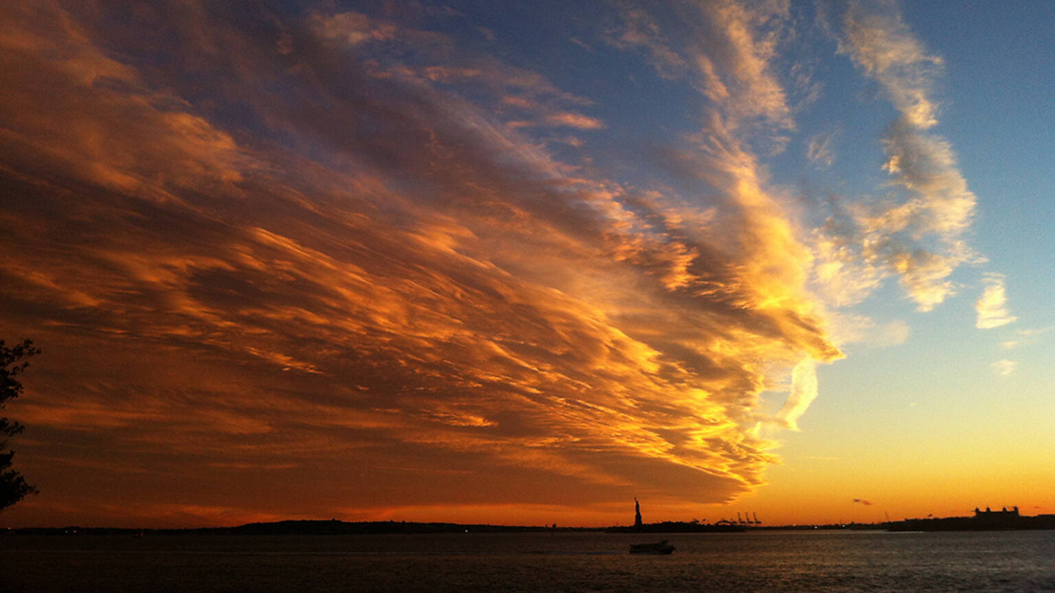 See a sunset NYC tourists will rave about with our pick of stunning photos