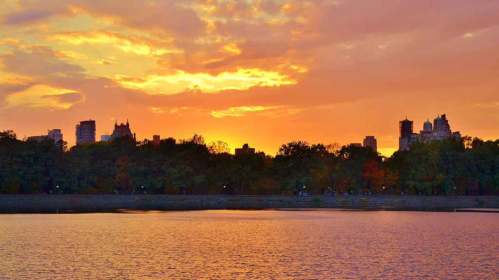 See a sunset NYC tourists will rave about with our pick of stunning photos