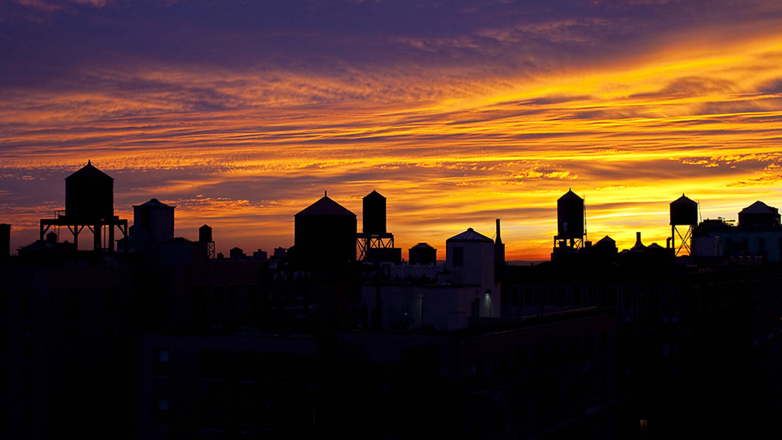 See a sunset NYC tourists will rave about with our pick of stunning photos