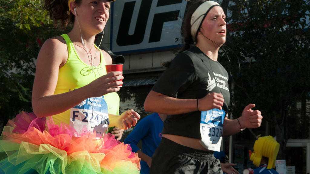 Chicago Marathon 2014 best costumes on the route and in the crowd ...