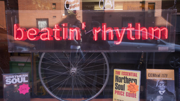 Beatin Rhythm, Manchester, Sign