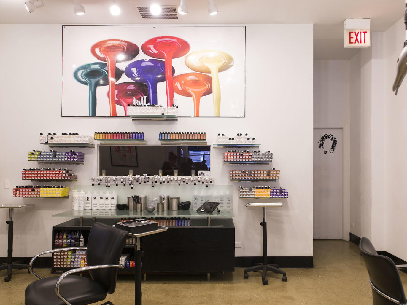 Hair salons in Chicago for hair cuts, color and blowouts