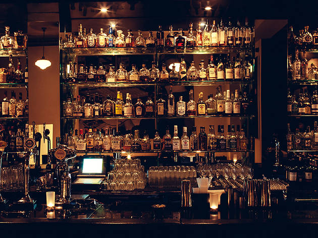 16 Best Bars In Glasgow To Drink At Now