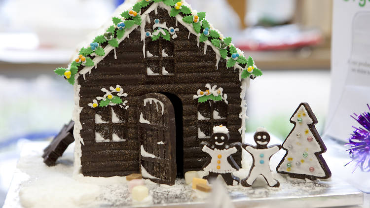 Gingerbread house, Christmas fair, market