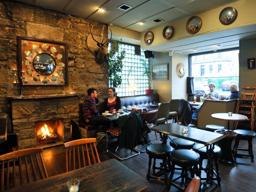 21 Best Pubs in Glasgow Right Now