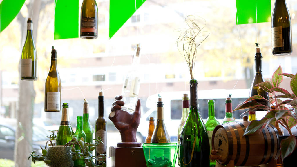 Vinic Wine Co Shopping in Evanston, Chicago