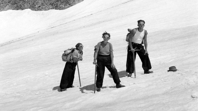 Collection F Demay, Marche sur le glacier Collection F Demay, Marche sur le glacier