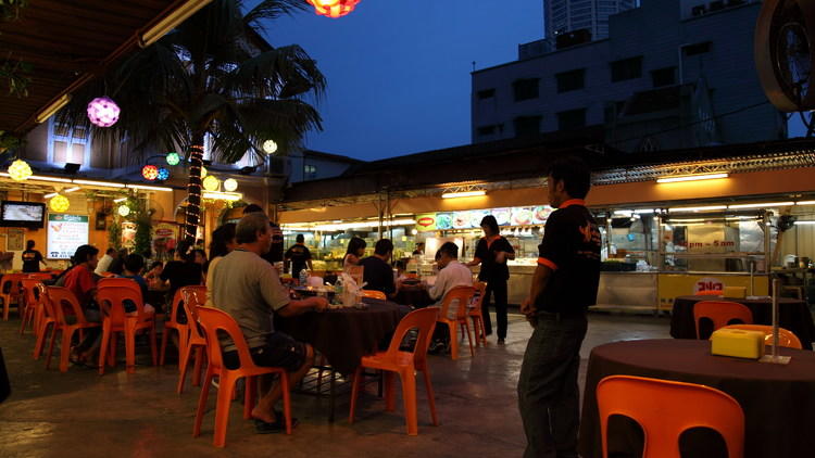 4am-5am: DeHappy Seafood Restaurant